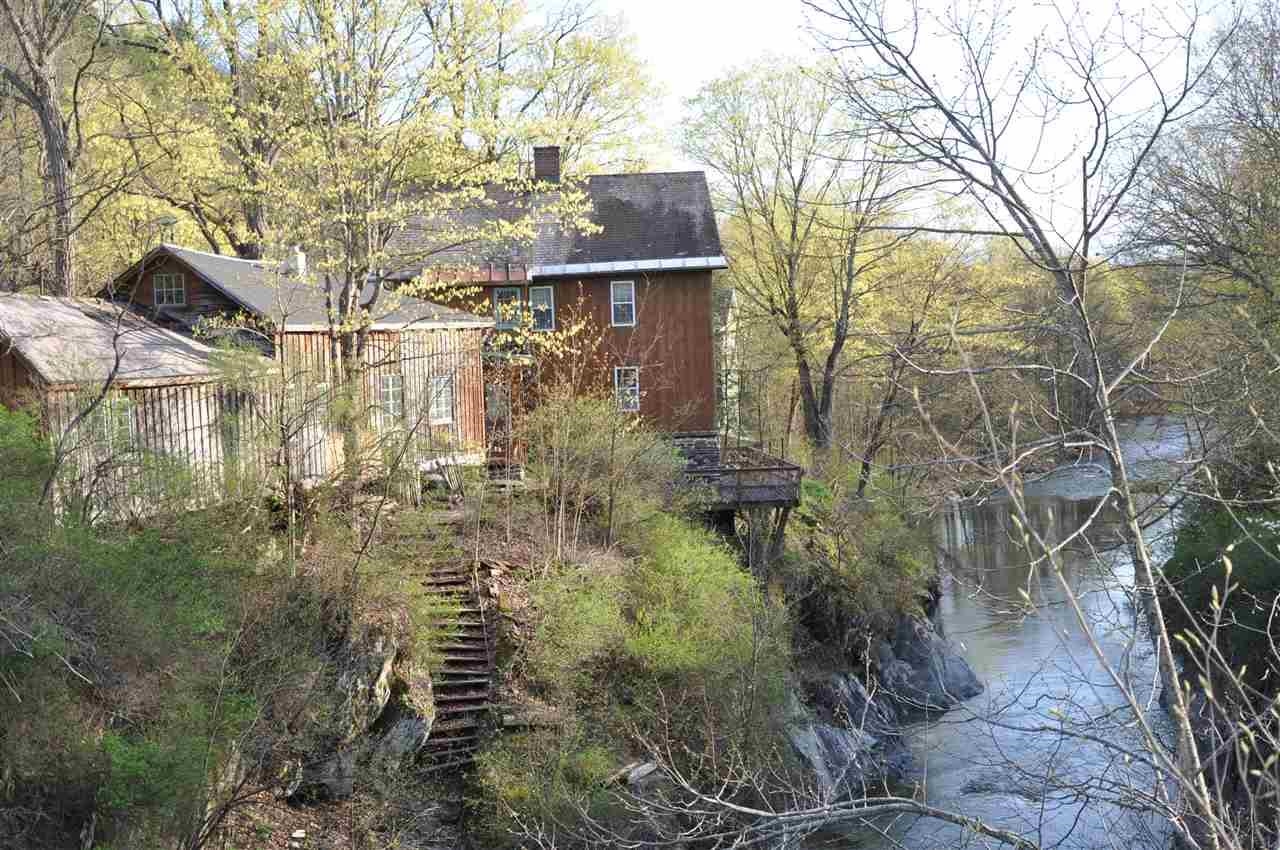 212 Thrall Road