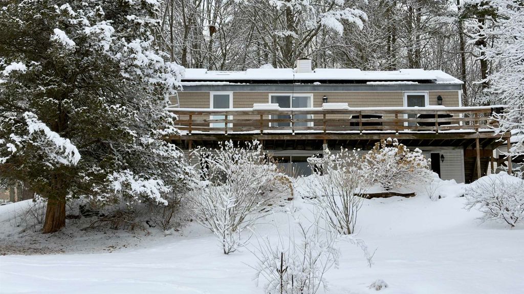 Photo of 5 Old Turnpike Road, Epsom, NH 03234 (MLS # 5076418)