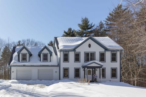 Photo of 762 Robinson Road, Pembroke, NH 03275 (MLS # 5077872)