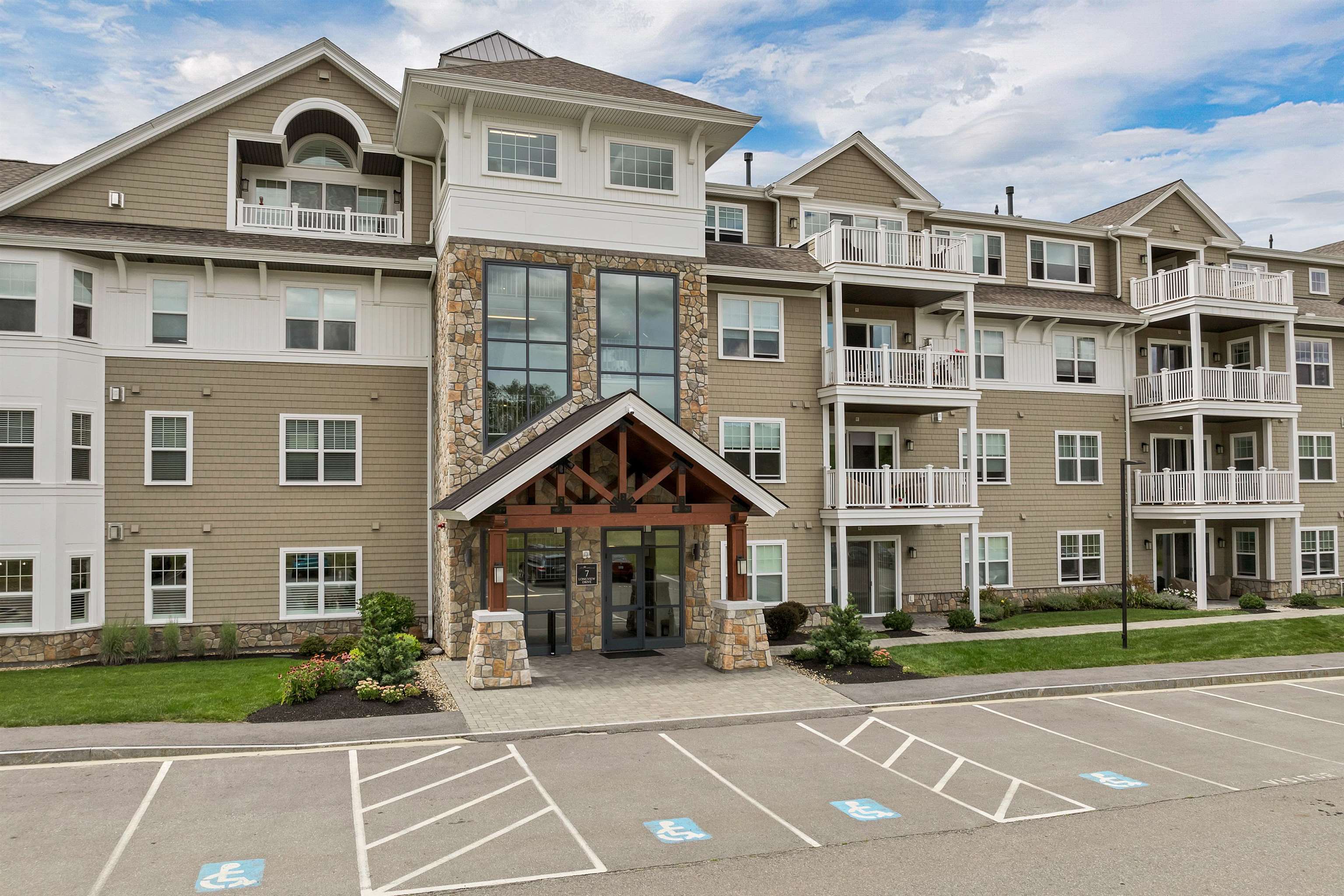 7 Longview Drive 105