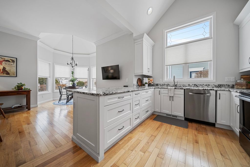 Photo of 10 Houston Drive #10, Nashua, NH 03062 (MLS # 5077088)