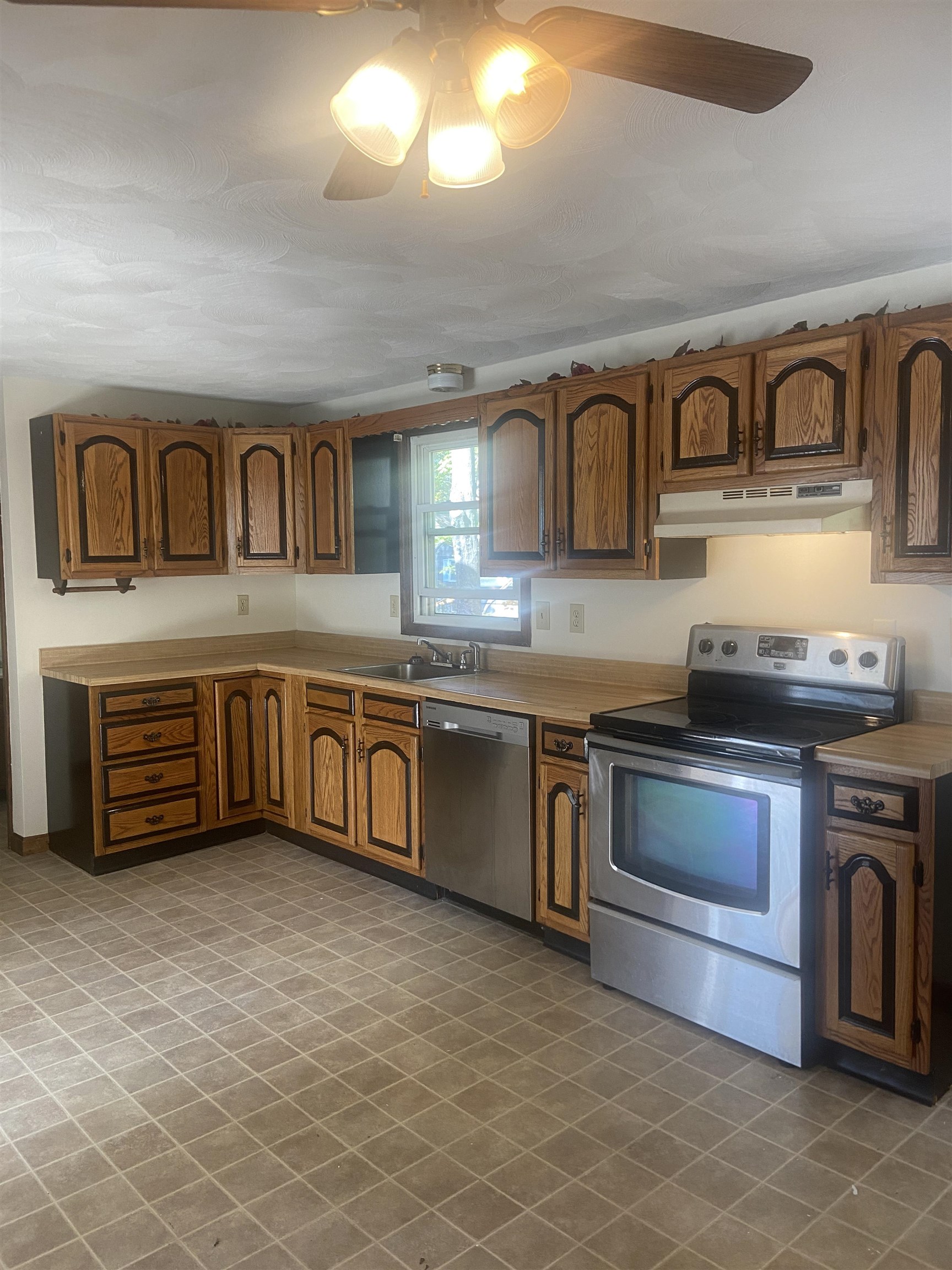 11R Susan Drive 11R aka 11A