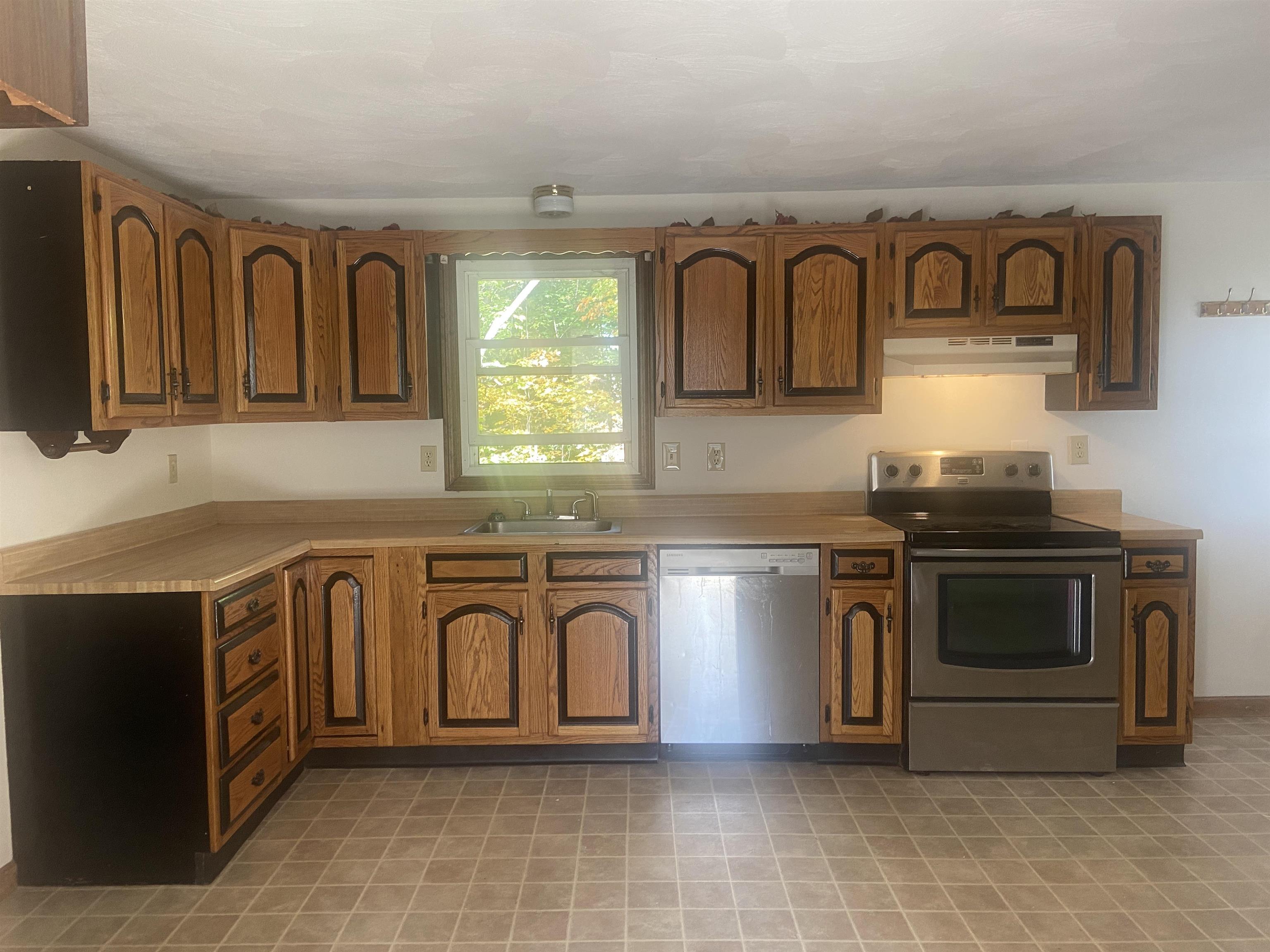 11R Susan Drive 11R aka 11A