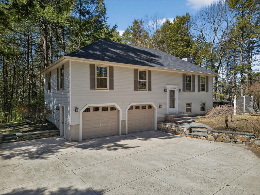 Photo of 21 Spruce Lane, Dover, NH 03820 (MLS # 5080758)