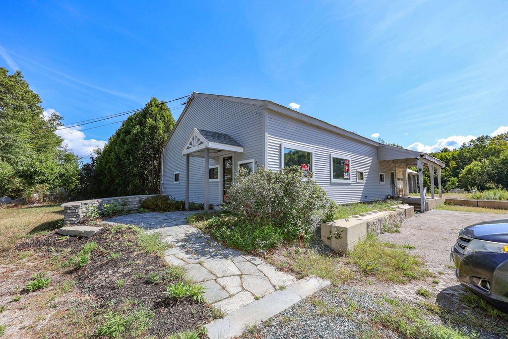 Photo of 822 Flanders Road, Henniker, NH 03242 (MLS # 5059547)