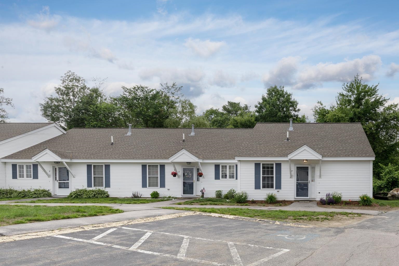 491 Mammoth Road 7
