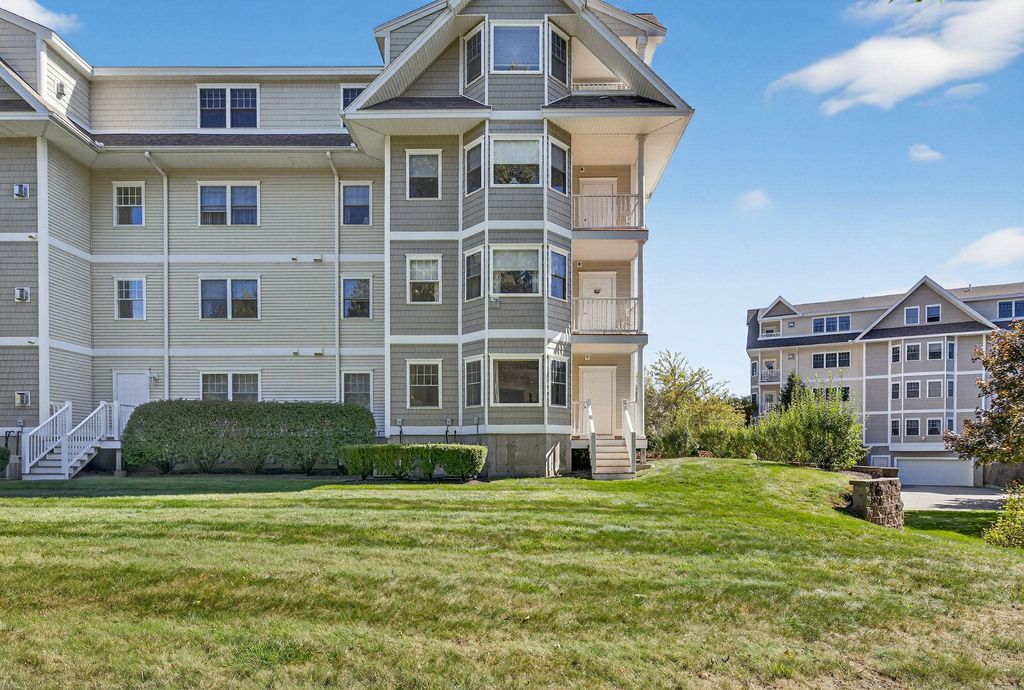Photo of 1 Sterling Hill Lane #116, Exeter, NH 03833 (MLS # 5064095)
