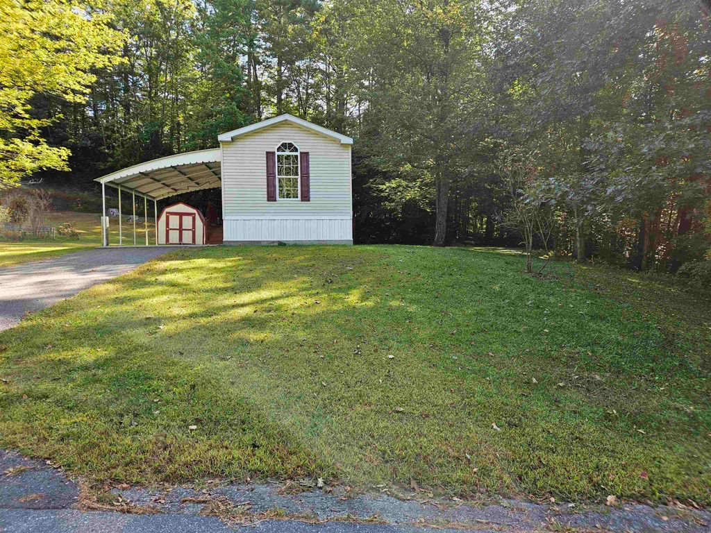 Photo of 21 Brandon Place #21, Claremont, NH 03743 (MLS # 5061130)