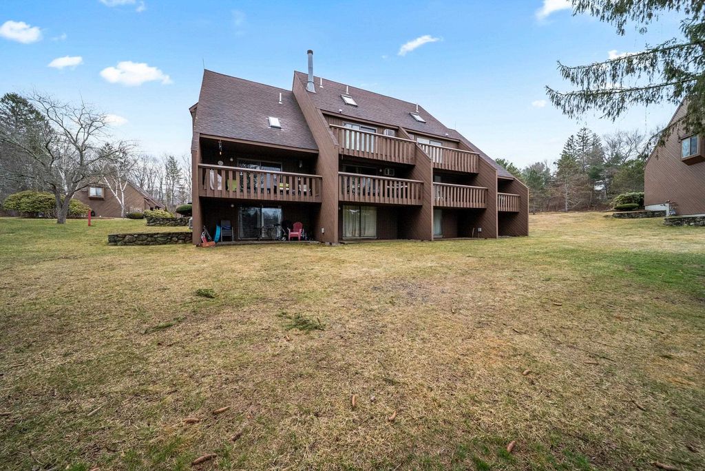 Photo of 30 Spring Cove Road, Nashua, NH 03062 (MLS # 5081079)