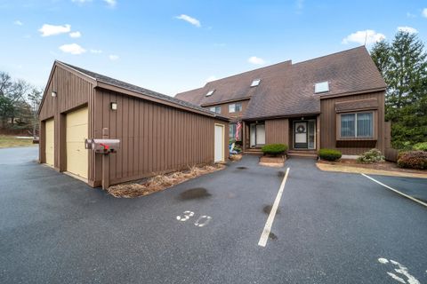 30 Spring Cove Road Nashua NH 03062