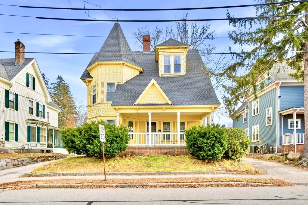 Photo of 939 Union Street, Manchester, NH 03104 (MLS # 5070161)