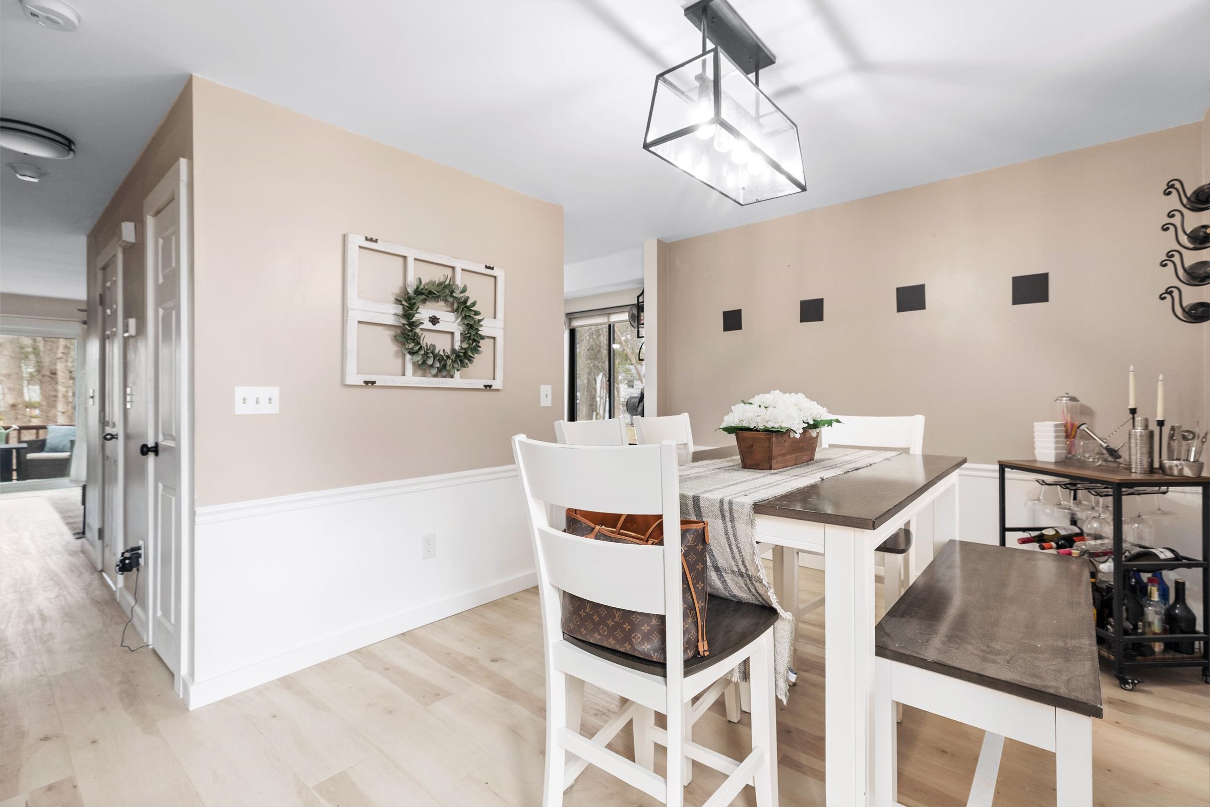 65 Dunvegan Woods Drive