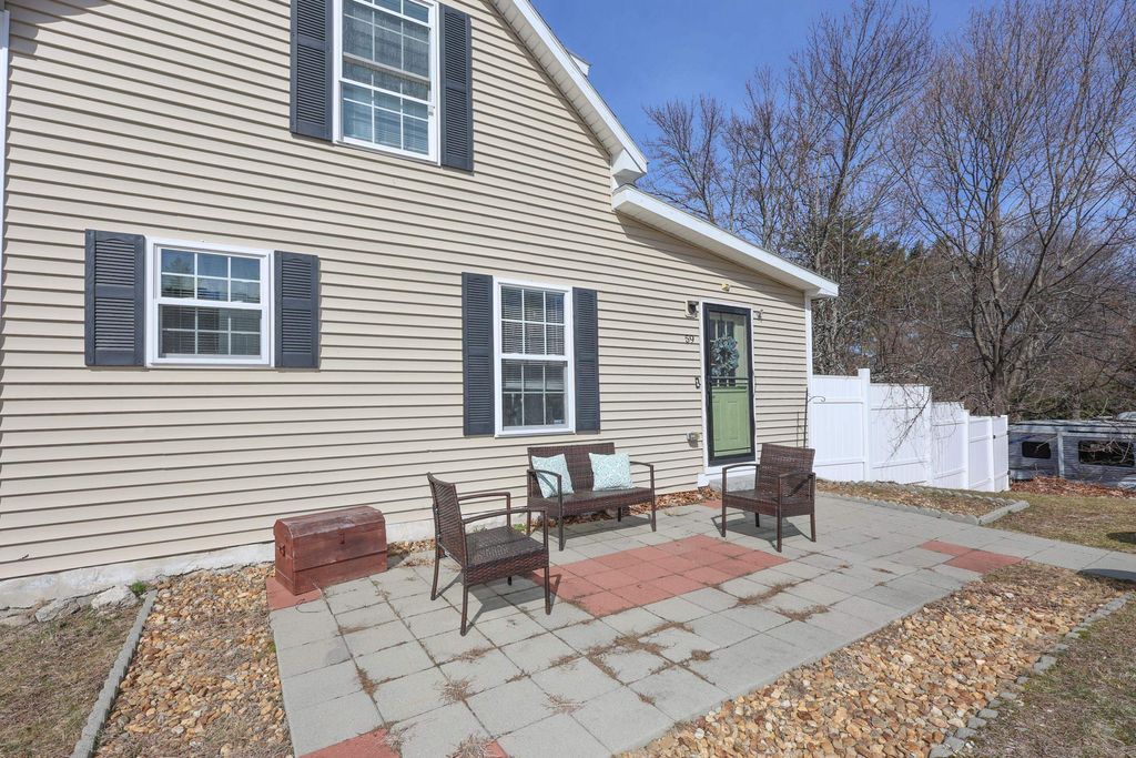 Photo of 59 Garlact Avenue, Manchester, NH 03109 (MLS # 5080893)