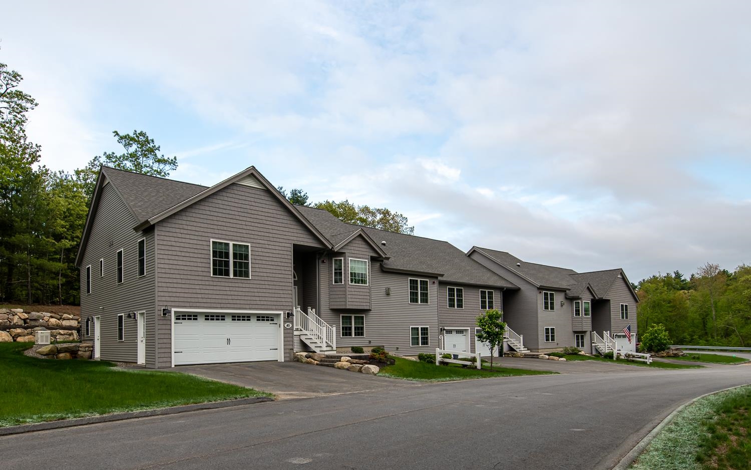 Hampstead, New Hampshire 03826, United States, 2 Bedrooms Bedrooms, ,3 BathroomsBathrooms,Residential,Active,132354