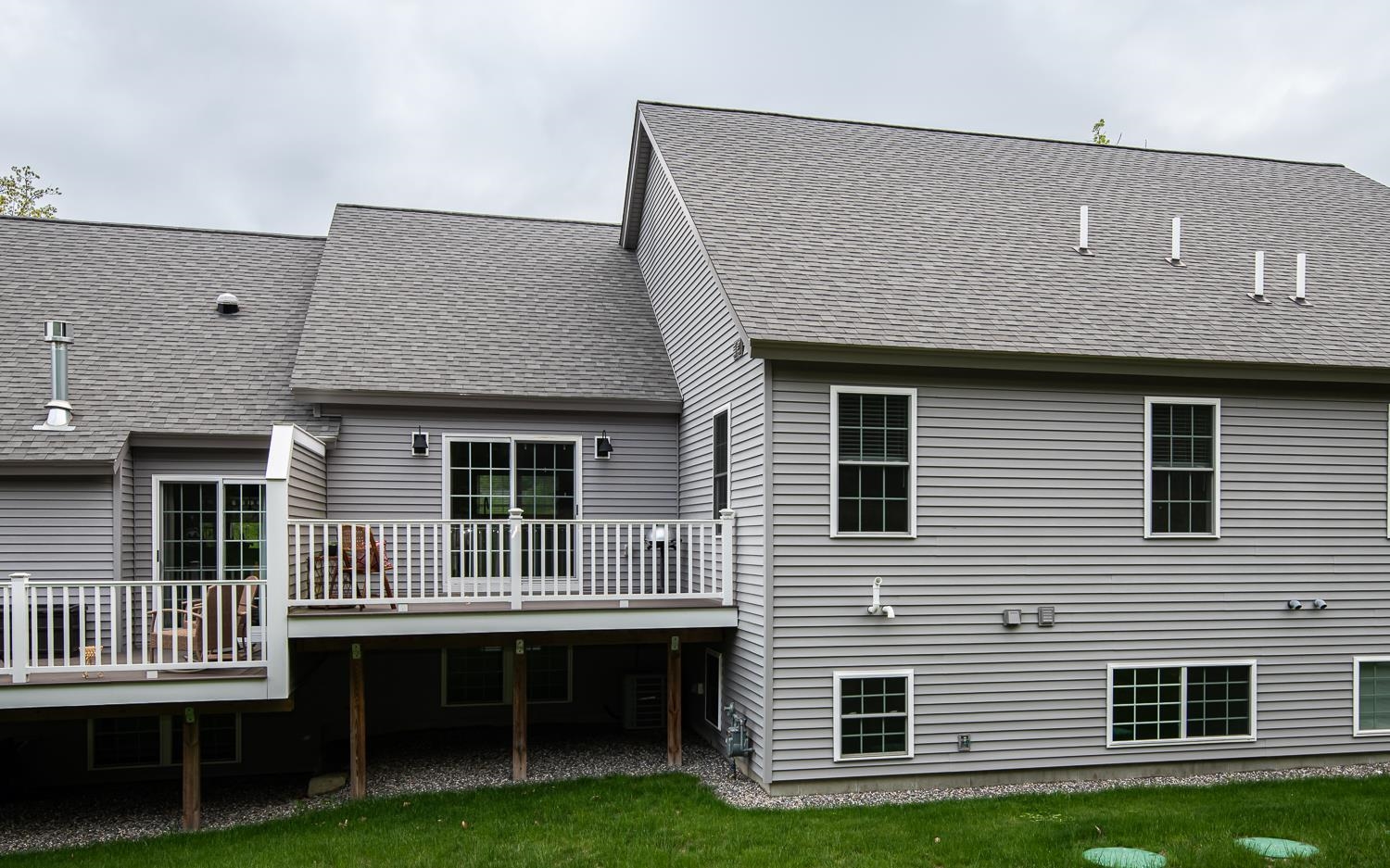 Hampstead, New Hampshire 03826, United States, 2 Bedrooms Bedrooms, ,3 BathroomsBathrooms,Residential,Active,132354