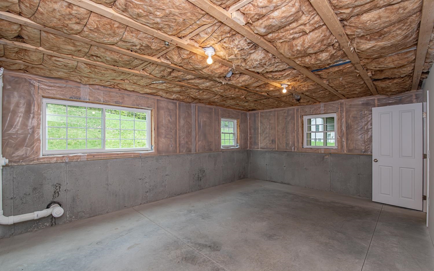 Hampstead, New Hampshire 03826, United States, 2 Bedrooms Bedrooms, ,3 BathroomsBathrooms,Residential,Active,132354