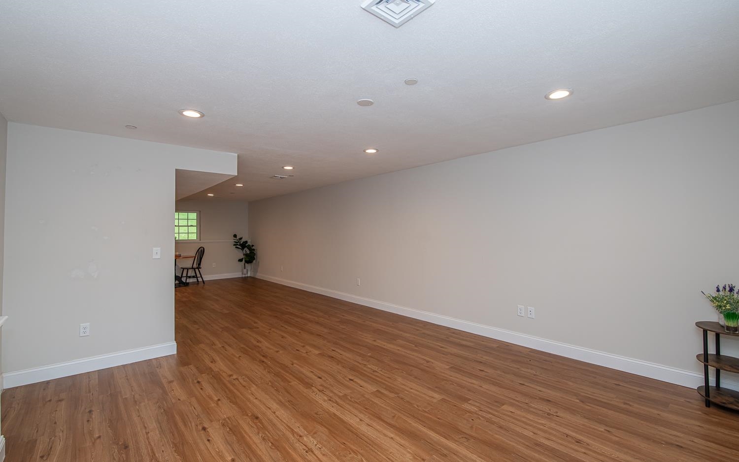 Hampstead, New Hampshire 03826, United States, 2 Bedrooms Bedrooms, ,3 BathroomsBathrooms,Residential,Active,132354