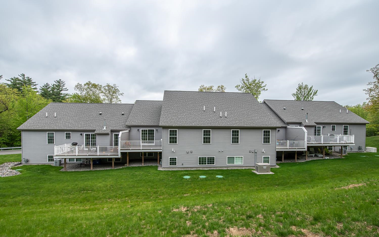 Hampstead, New Hampshire 03826, United States, 2 Bedrooms Bedrooms, ,3 BathroomsBathrooms,Residential,Active,132354