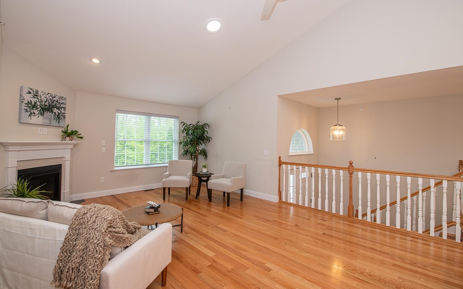 Hampstead, New Hampshire 03826, United States, 2 Bedrooms Bedrooms, ,3 BathroomsBathrooms,Residential,Active,132354