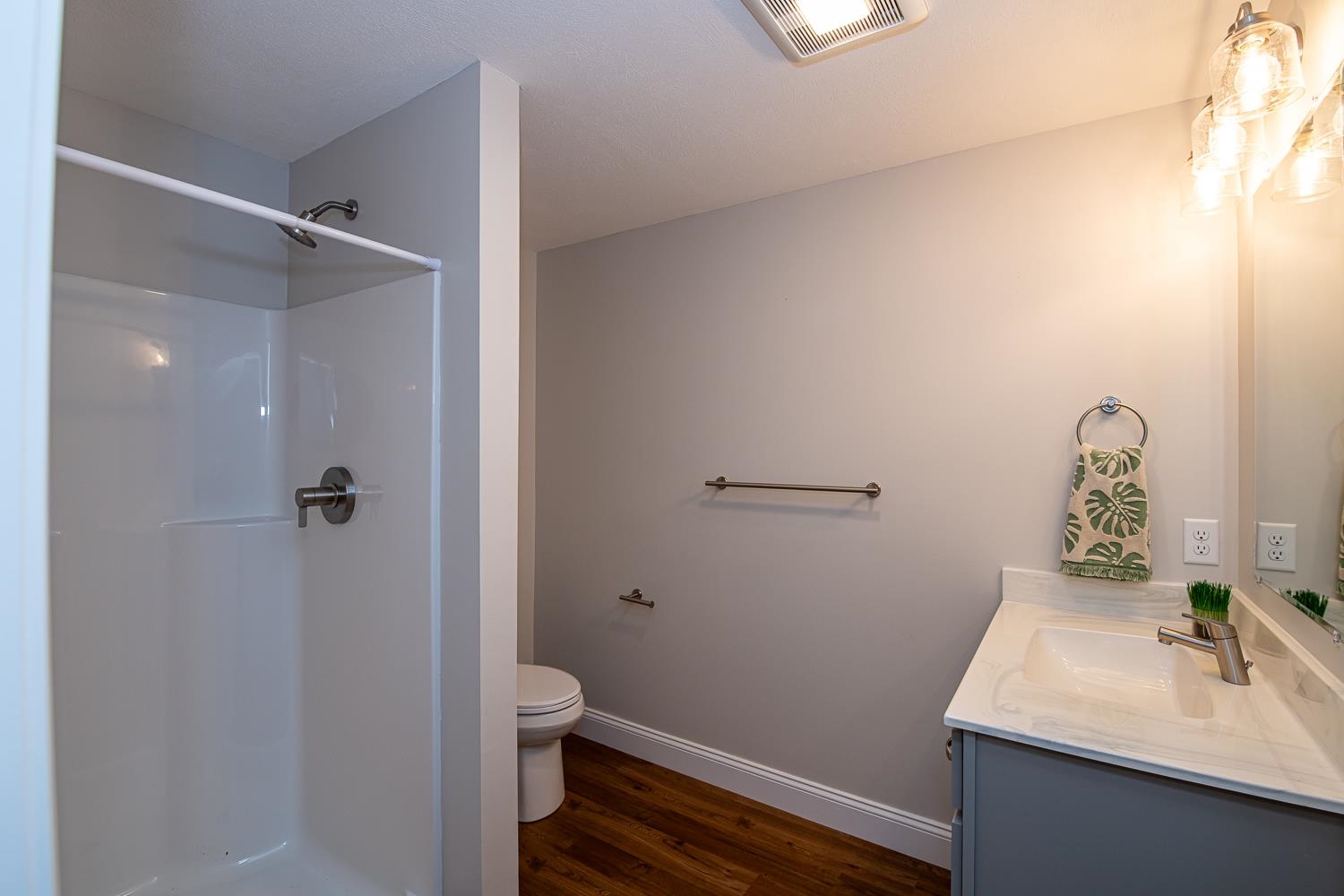 Hampstead, New Hampshire 03826, United States, 2 Bedrooms Bedrooms, ,3 BathroomsBathrooms,Residential,Active,132354