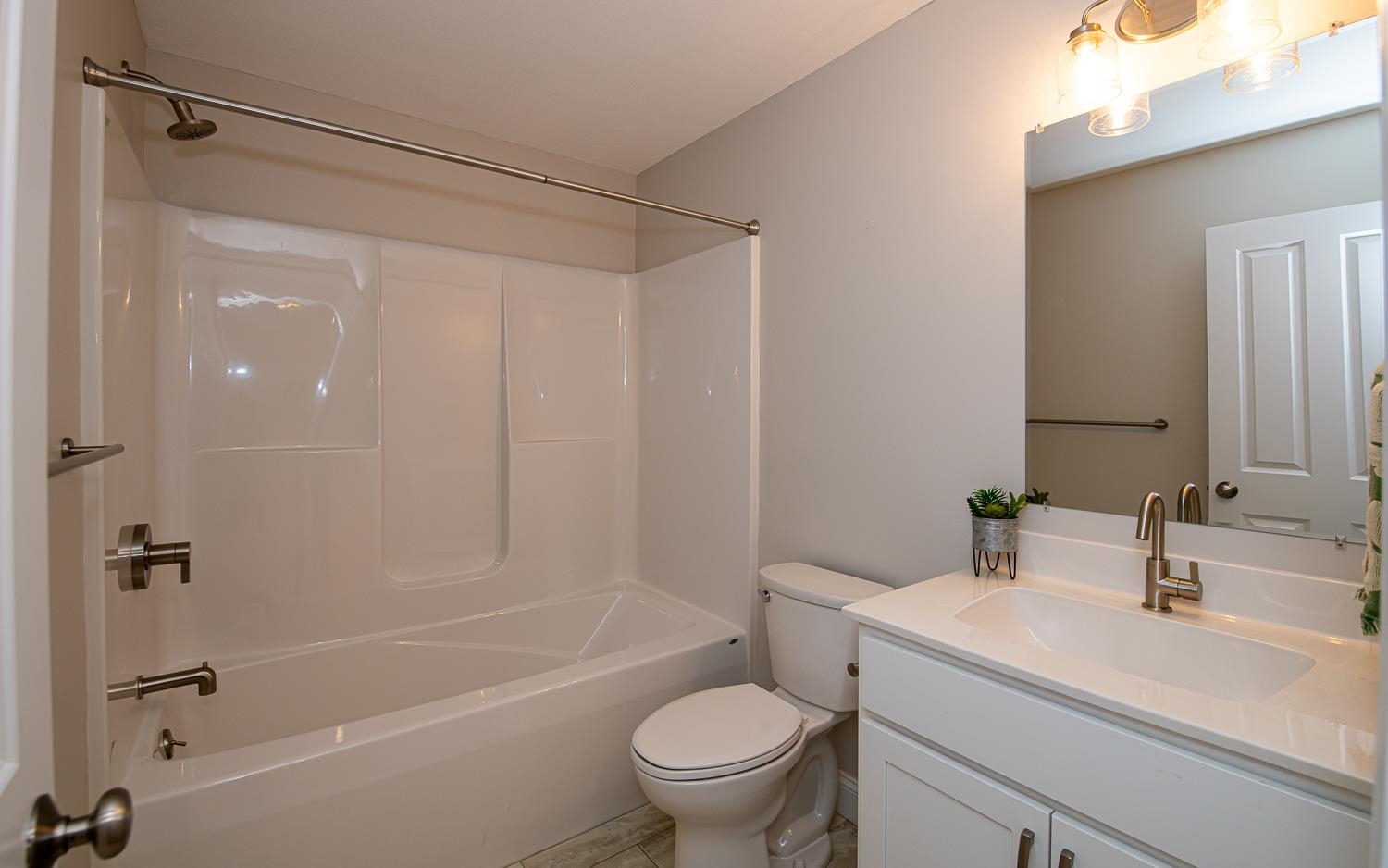 Hampstead, New Hampshire 03826, United States, 2 Bedrooms Bedrooms, ,3 BathroomsBathrooms,Residential,Active,132354