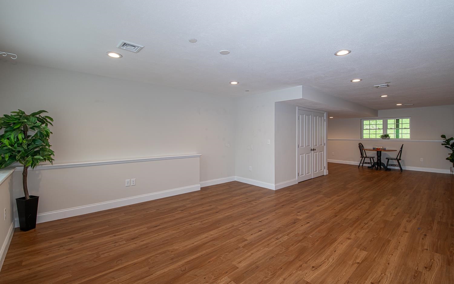 Hampstead, New Hampshire 03826, United States, 2 Bedrooms Bedrooms, ,3 BathroomsBathrooms,Residential,Active,132354