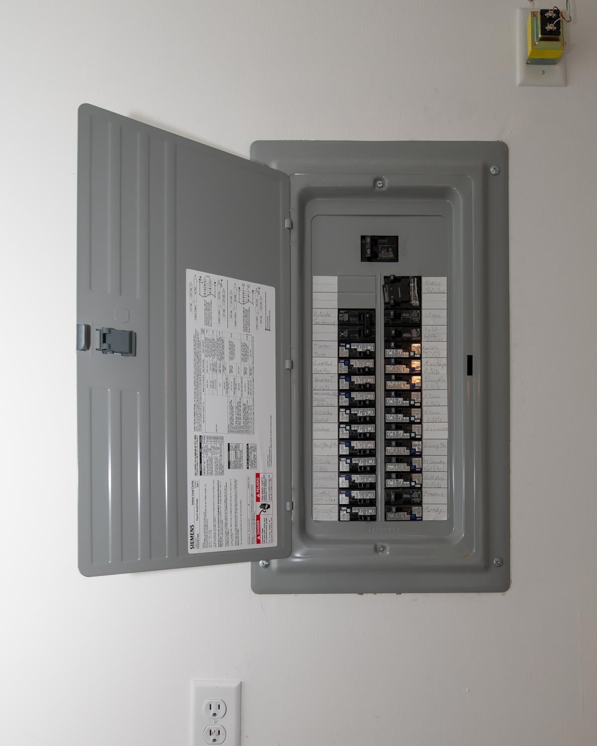 Hampstead, New Hampshire 03826, United States, 2 Bedrooms Bedrooms, ,3 BathroomsBathrooms,Residential,Active,132354