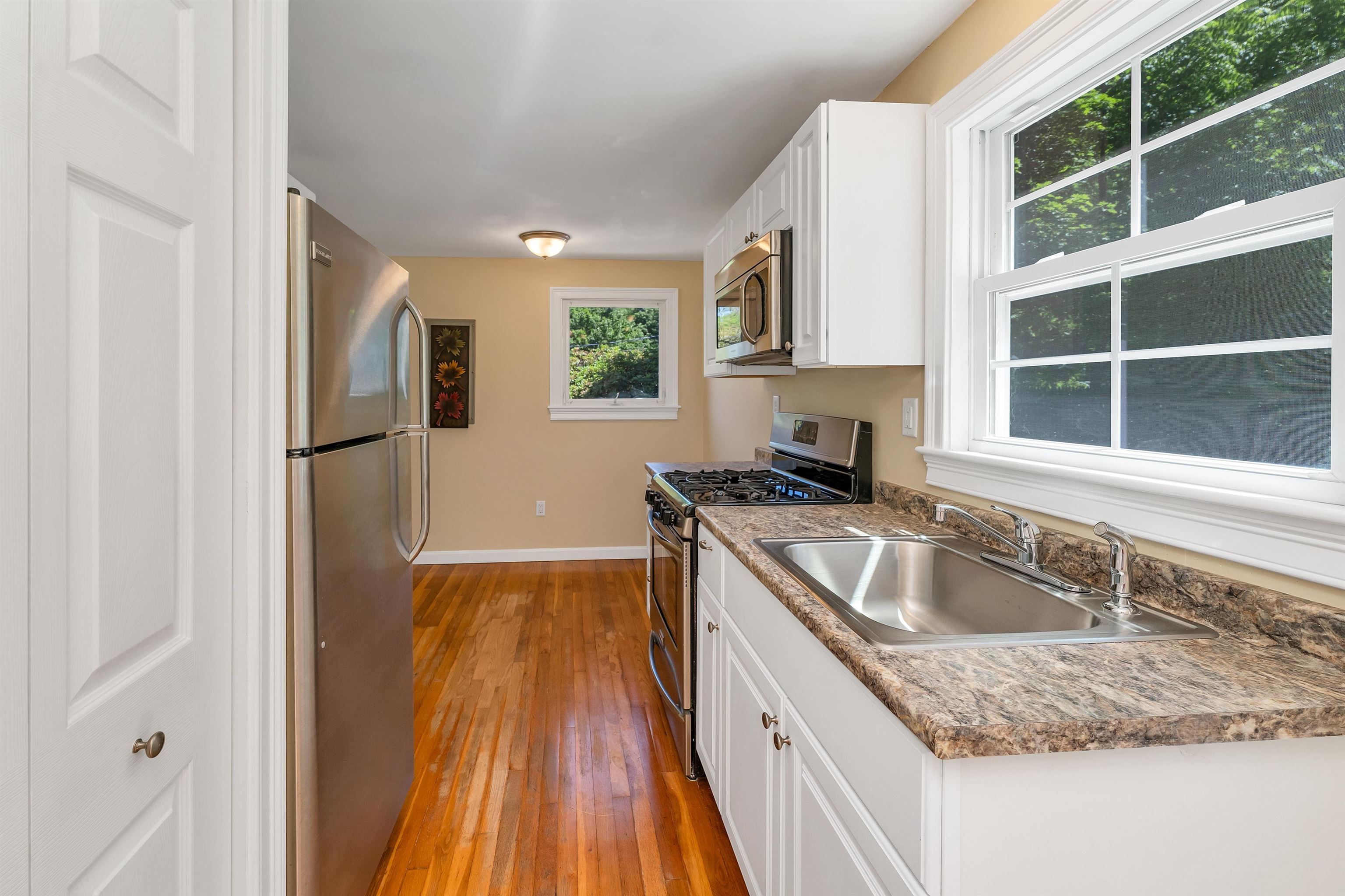9 Cedarbrook Drive