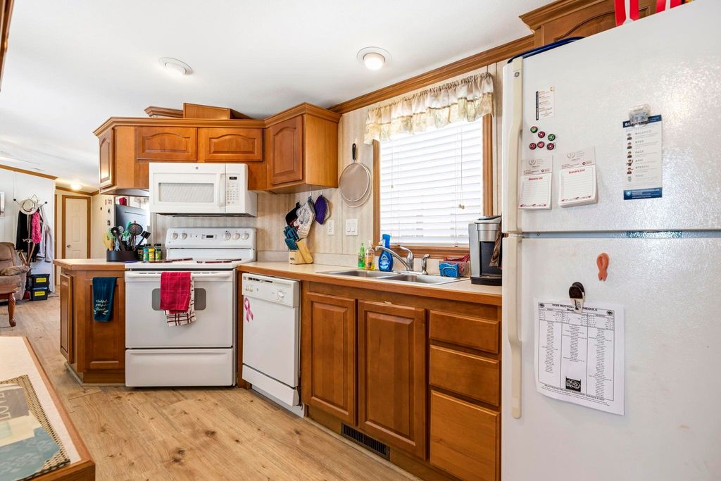 Photo of 117 Colonial Village, Somersworth, NH 03878 (MLS # 5078222)