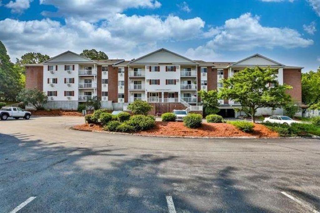 Photo of 490 River Road #31, Manchester, NH 03104 (MLS # 5079381)