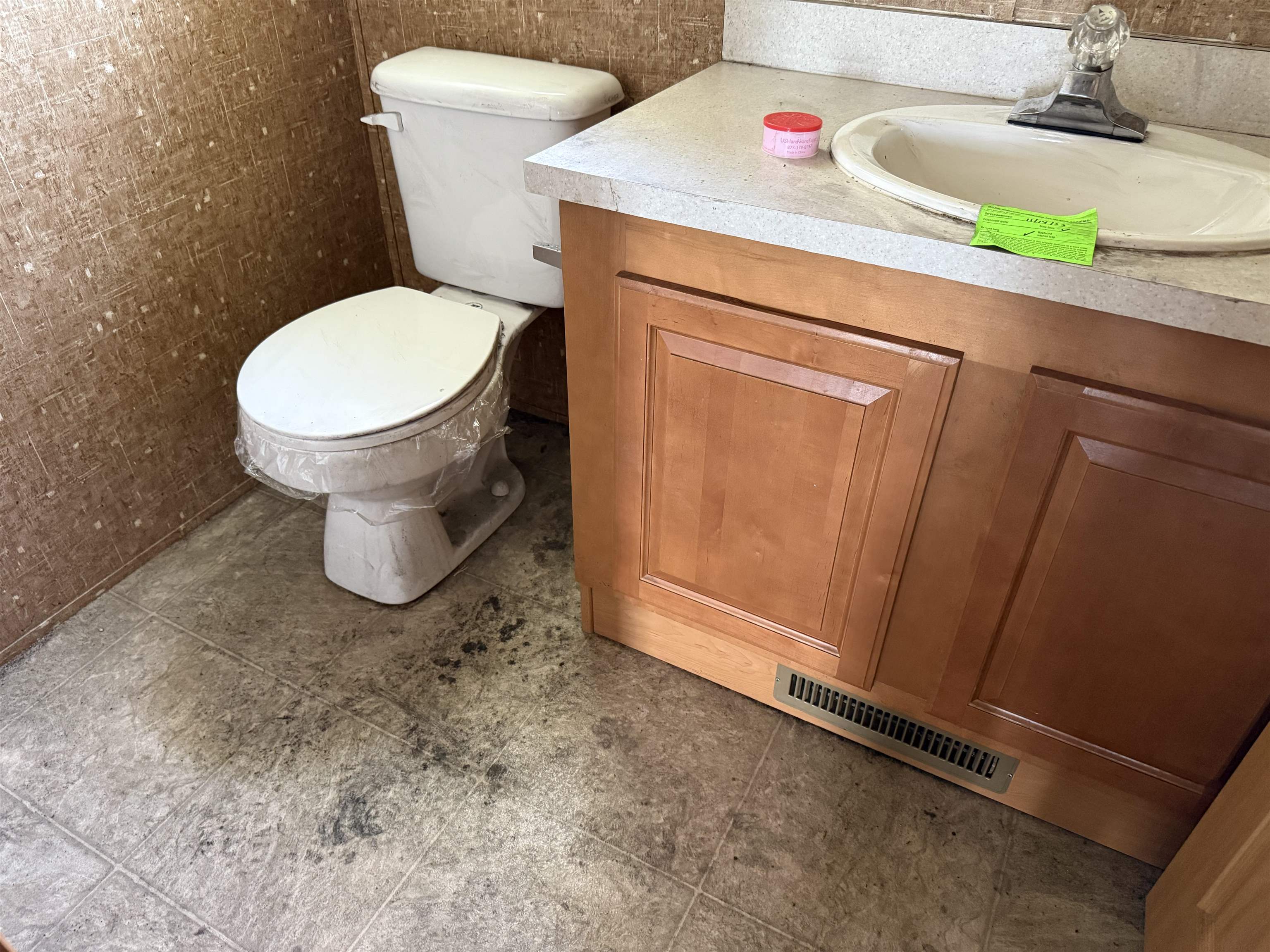 Alburgh, Vermont 05440, United States, 3 Bedrooms Bedrooms, ,3 BathroomsBathrooms,Residential,Active,181045