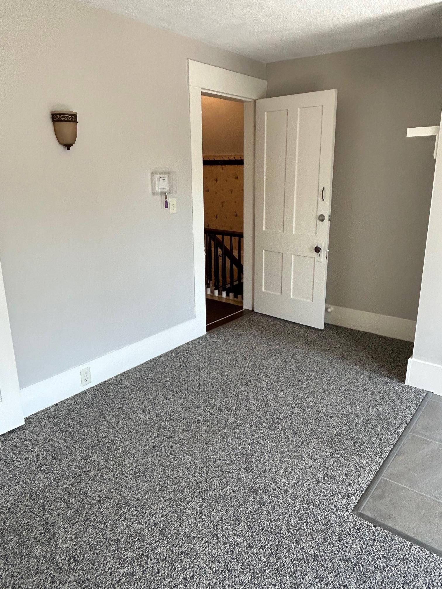 Laconia, New Hampshire 03249, United States, 1 Bedroom Bedrooms, ,1 BathroomBathrooms,Residential,Active,110636