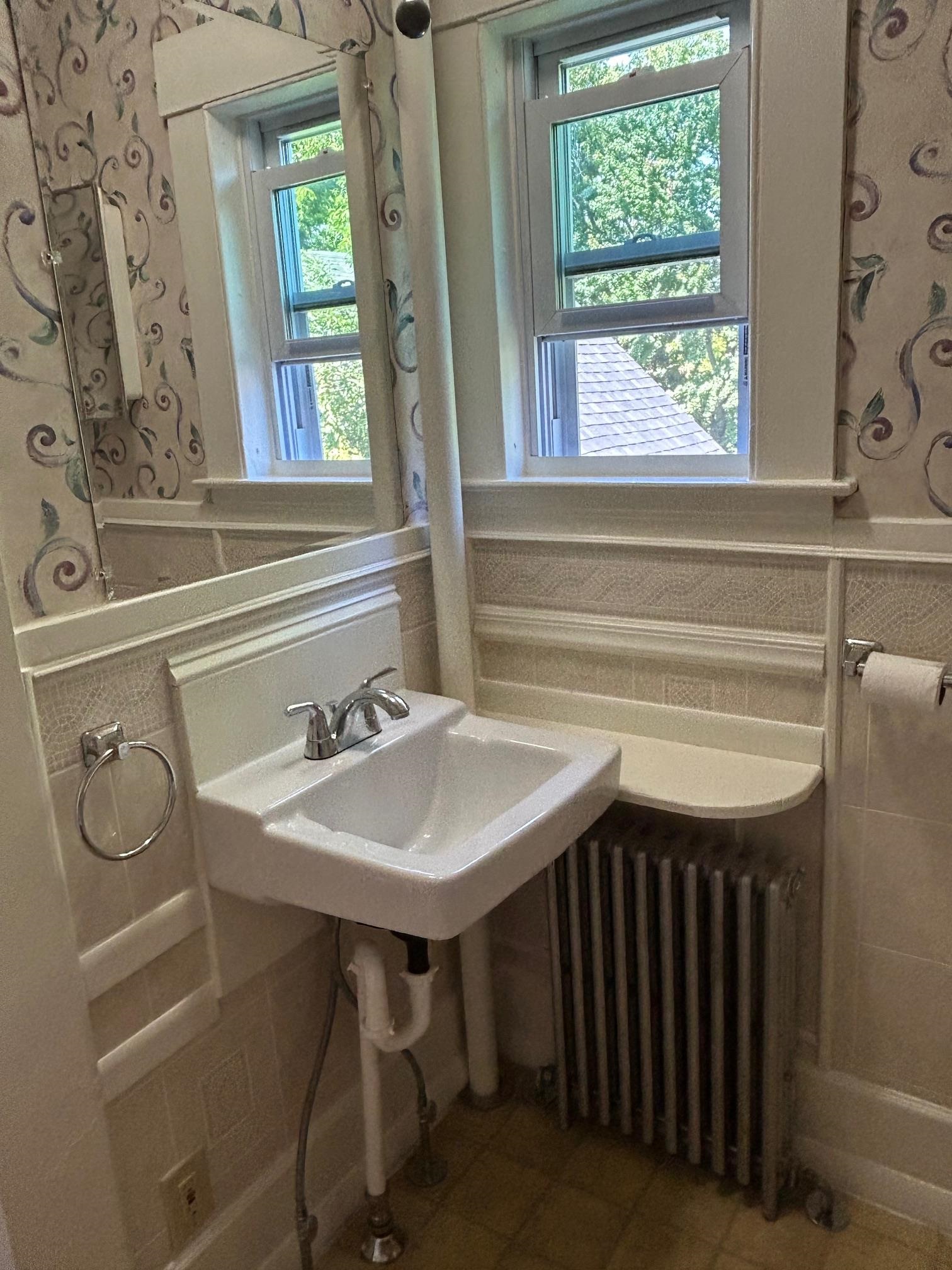 Laconia, New Hampshire 03249, United States, 1 Bedroom Bedrooms, ,1 BathroomBathrooms,Residential,Active,110636