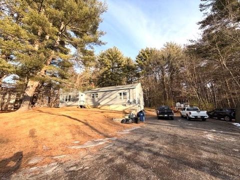 Photo of 41 Main Street, Plaistow, NH 03865 (MLS # 5073989)