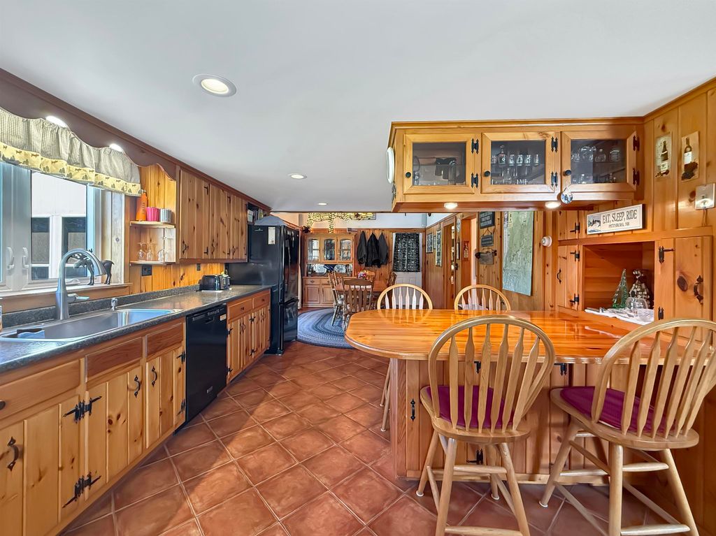 Photo of 61 Old Country Lane, Pittsburg, NH 03592 (MLS # 5086821)