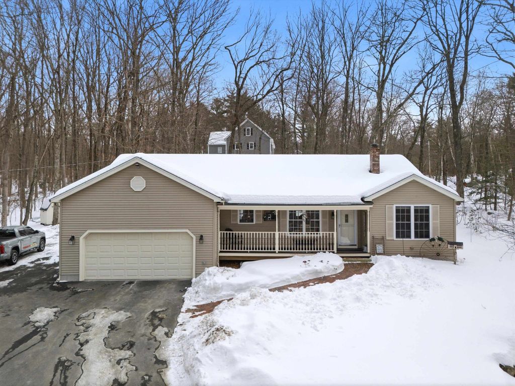 Photo of 15 Grey Rock Road, Bedford, NH 03110 (MLS # 5077027)