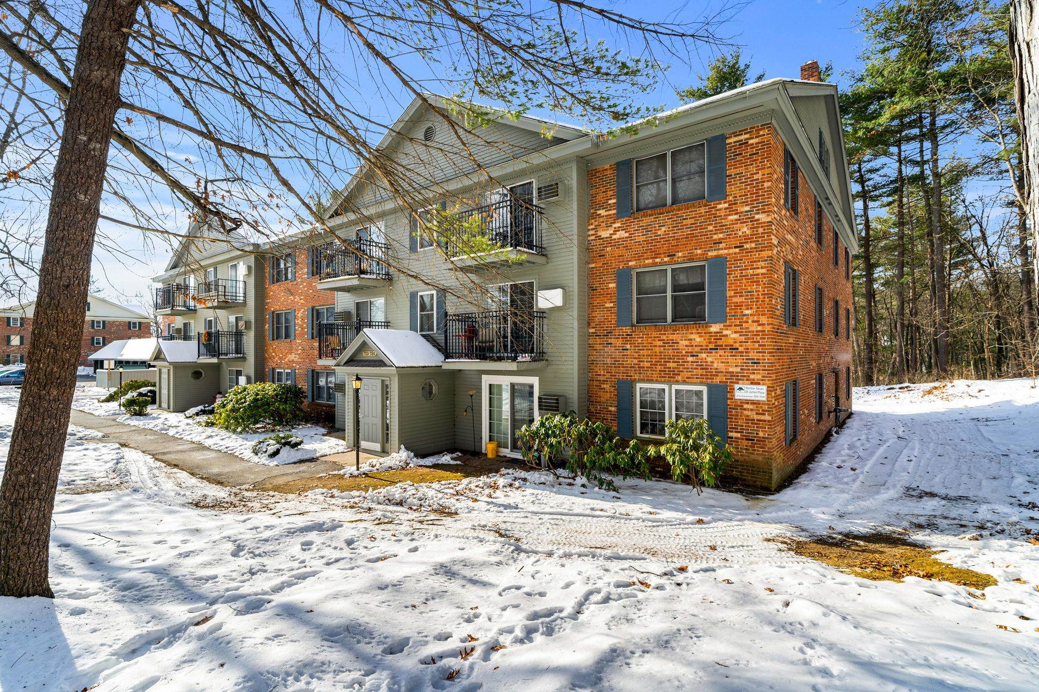 7 Saint James Place 724