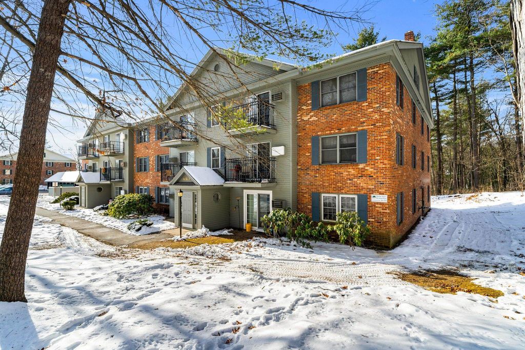 Photo of 7 Saint James Place #724, Nashua, NH 03062 (MLS # 5071878)