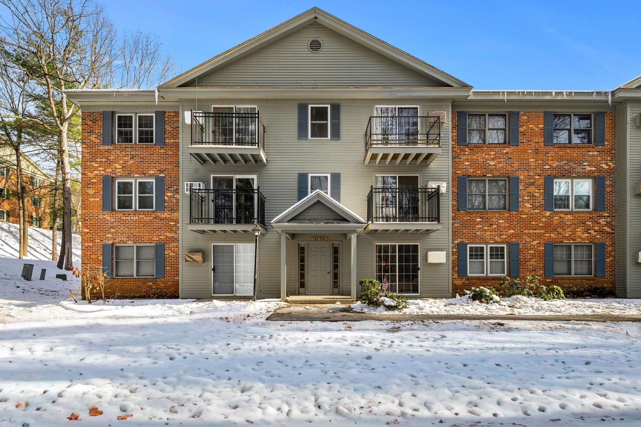 7 Saint James Place 724