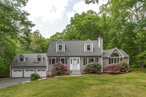 Photo of 1 Birch Street, Litchfield, NH 03052 (MLS # 5044553) Photo of 1 Birch Street, Litchfield, NH 03052 (MLS # 5044553)