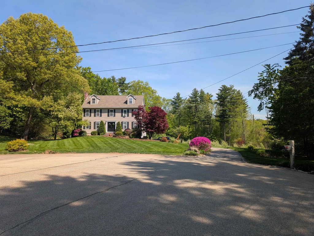 Photo of 70 Catherine Avenue, Hampstead, NH 03826 (MLS # 5089864)