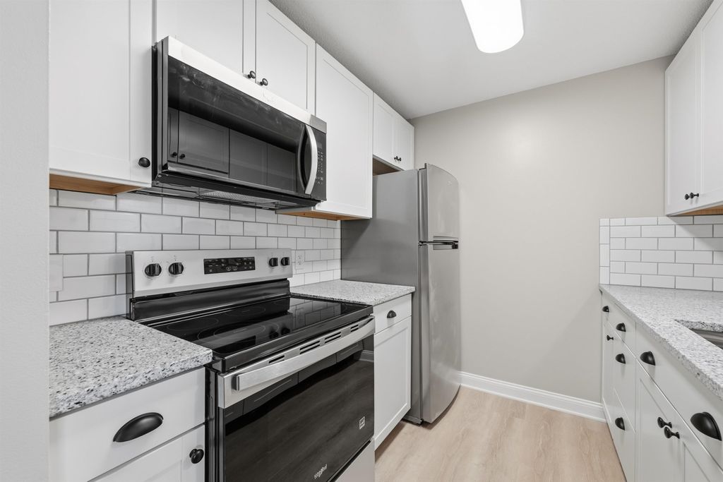 Photo of 230 Eastern Avenue #101, Manchester, NH 03104 (MLS # 5077032)