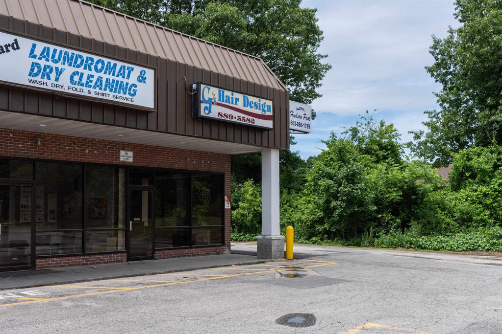 Photo of 76 Derry Road #10, Hudson, NH 03051 (MLS # 5049867)