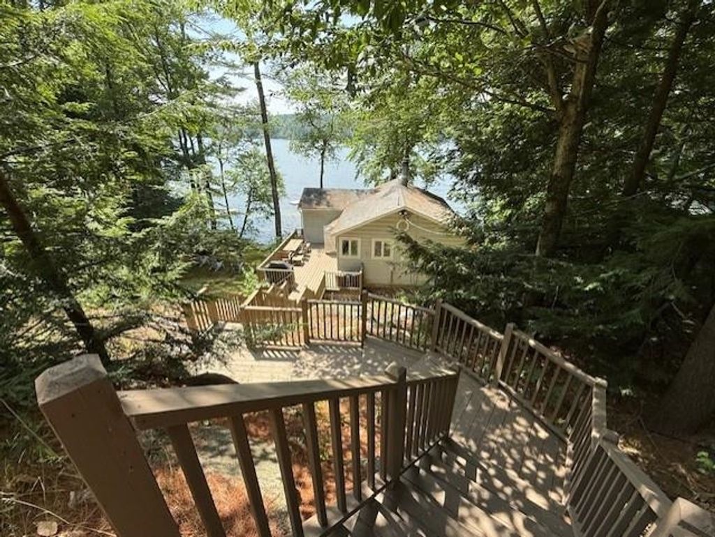 Photo of 41 North Shore Road, Sunapee, NH 03782 (MLS # 5057328)