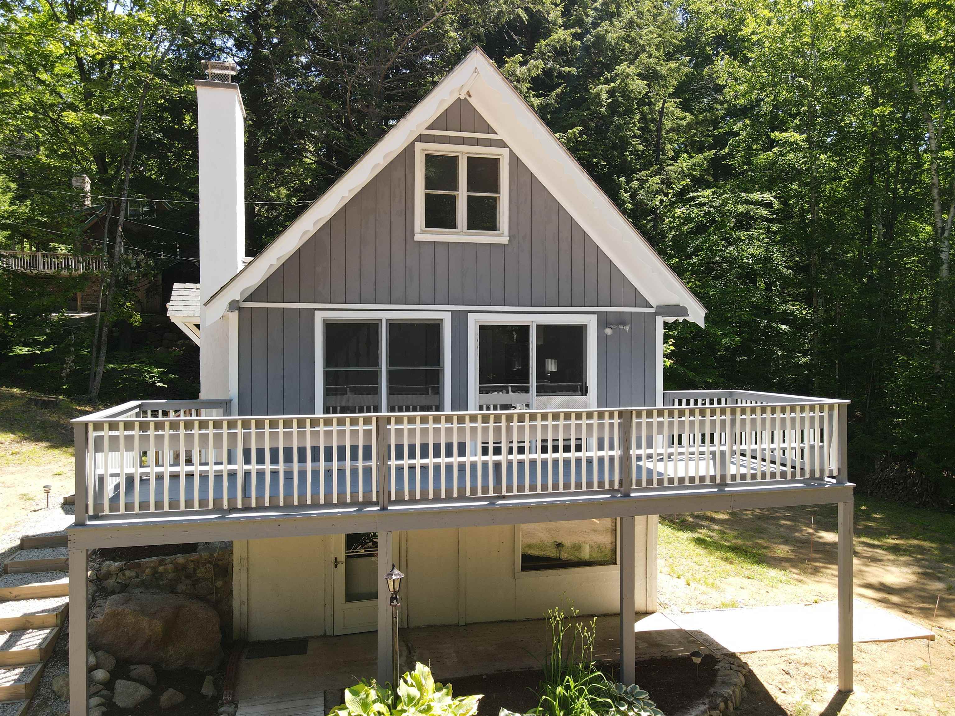 227 Alpstrausse