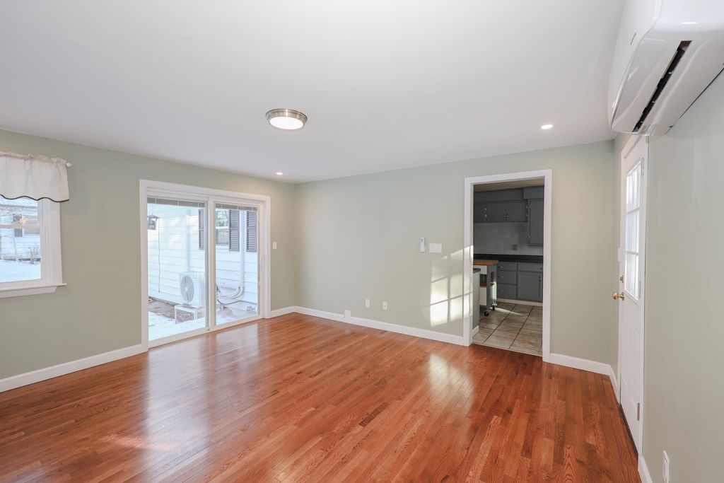 Photo of 282 Wallace Road, Bedford, NH 03110 (MLS # 5072312)