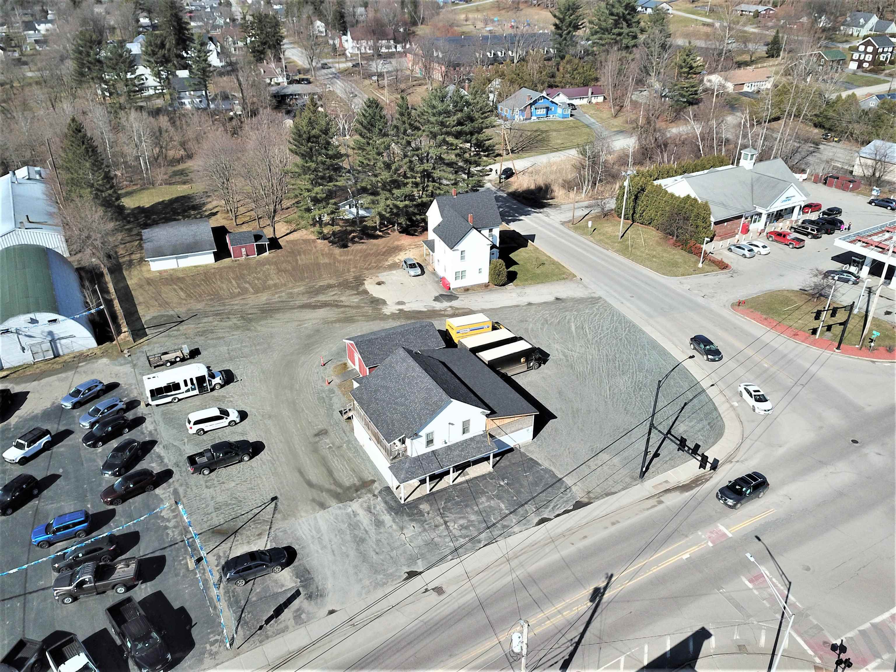 487 East Main Street