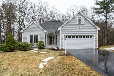 5 Canterbury Court Salem NH 03079