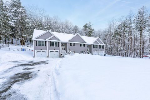 Photo of 1109 Mammoth Road #A, Pelham, NH 03076 (MLS # 5074740)