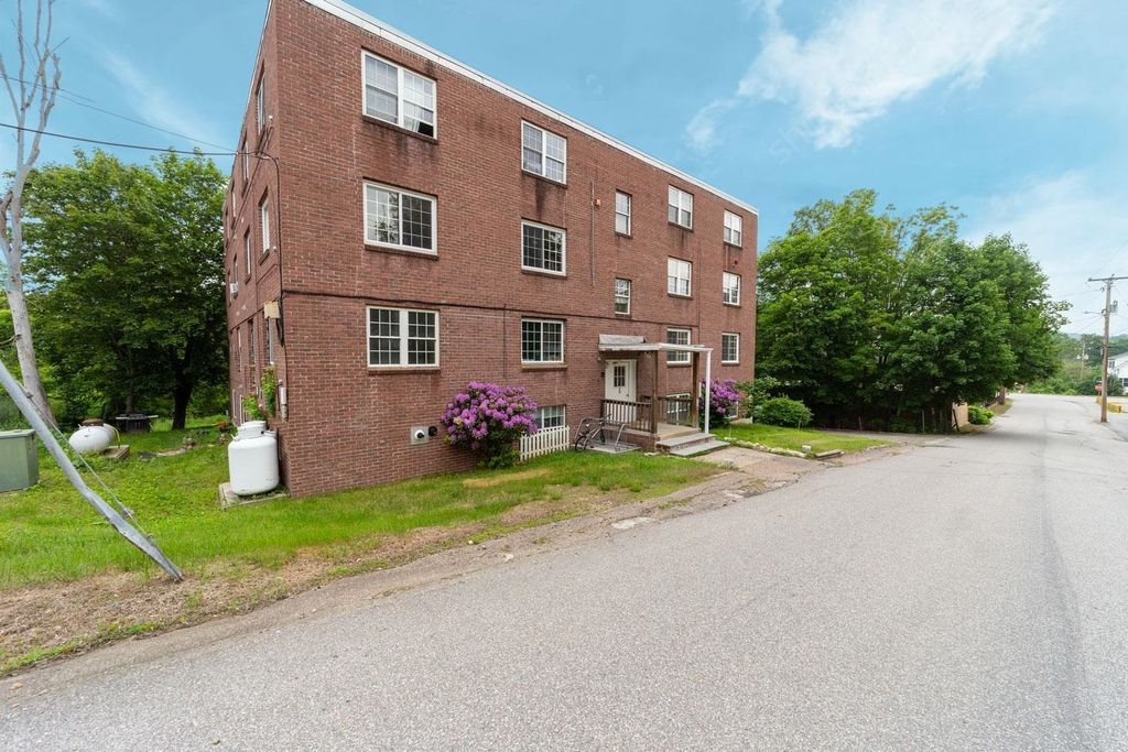 Photo of 30 Beech Street #4 C, Bristol, NH 03222 (MLS # 5078389)